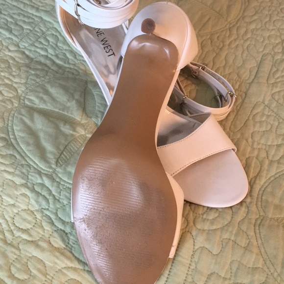 Shoes - Picture 3 of 4